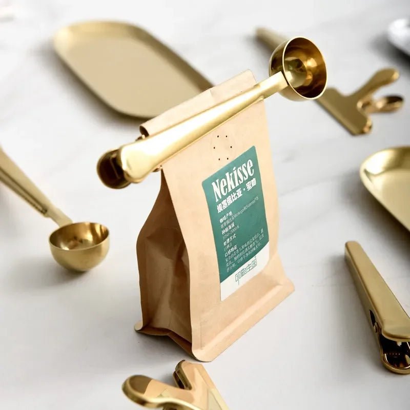 Multifunctional Coffee Scoop with Clip (5 Colors)